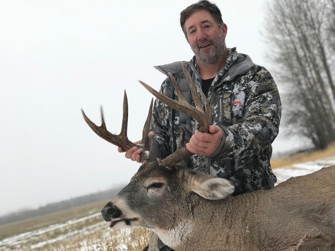 Three Peak Outfitters deer hunt early winter best outfitter in alberta